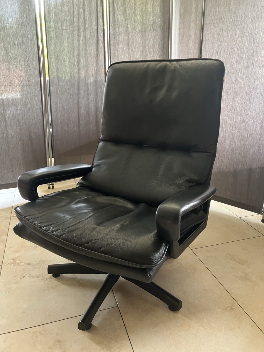 Strässle Poltrone: Strässle Collection Lesesessel Leder schwarz – Usato da Walchwil venduto da ale_h2c5 4