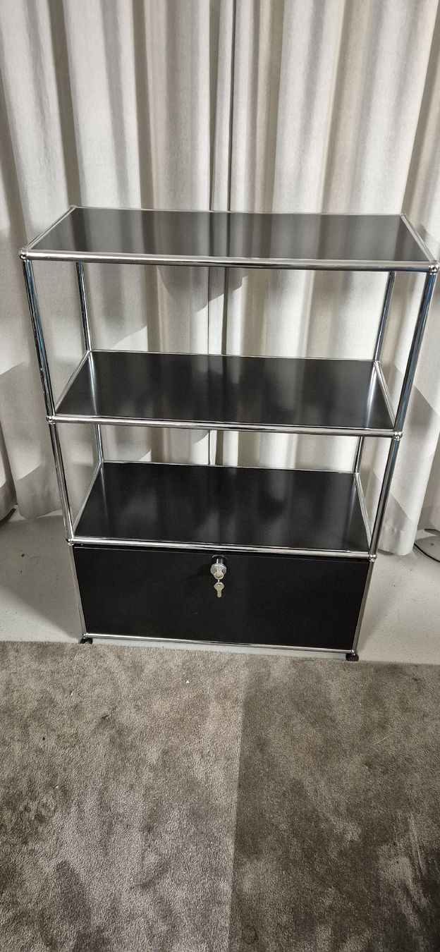 USM Scaffali: USM Haller Regal, schwarz, Top Zustand! – Usato da Meilen venduto da COSTA_ABC