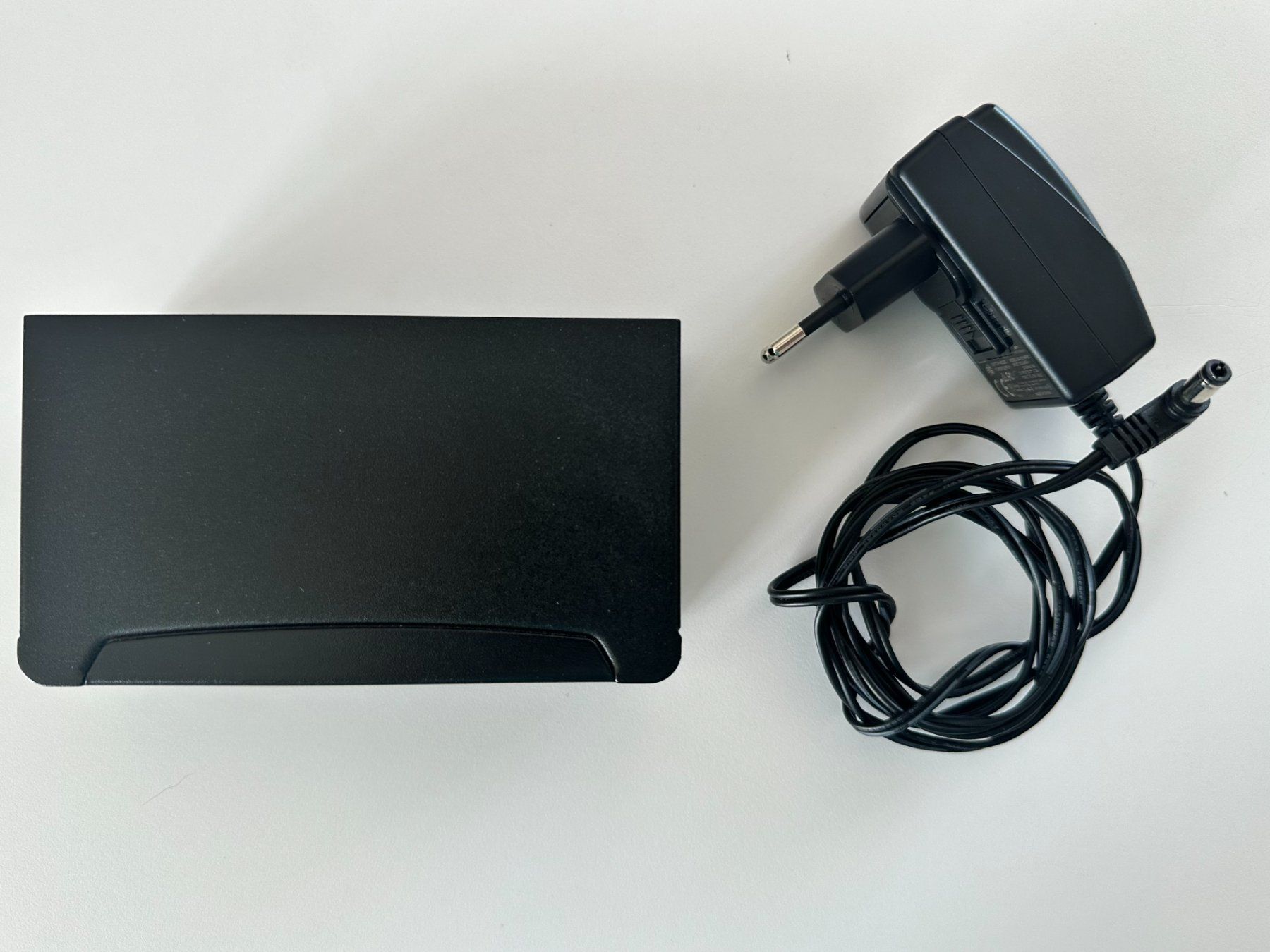 Hub & Switch: KVM Roline DisplayPort, USB – Usato da Lavigny venduto da vinz59 3
