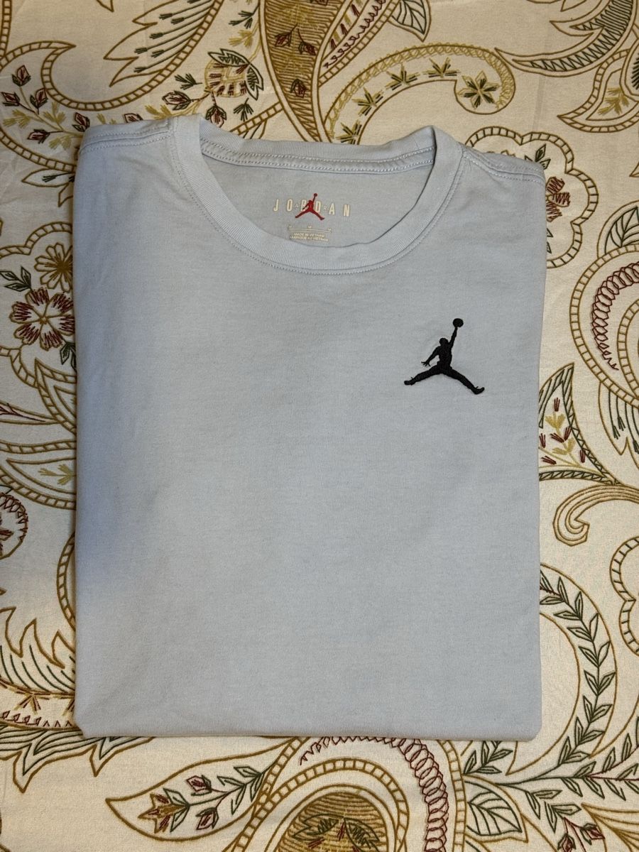 Jordan T-shirts: T-shirt Jordan – Neuf (Voir description) à Châtel-St-Denis par Montclair_Swiss
