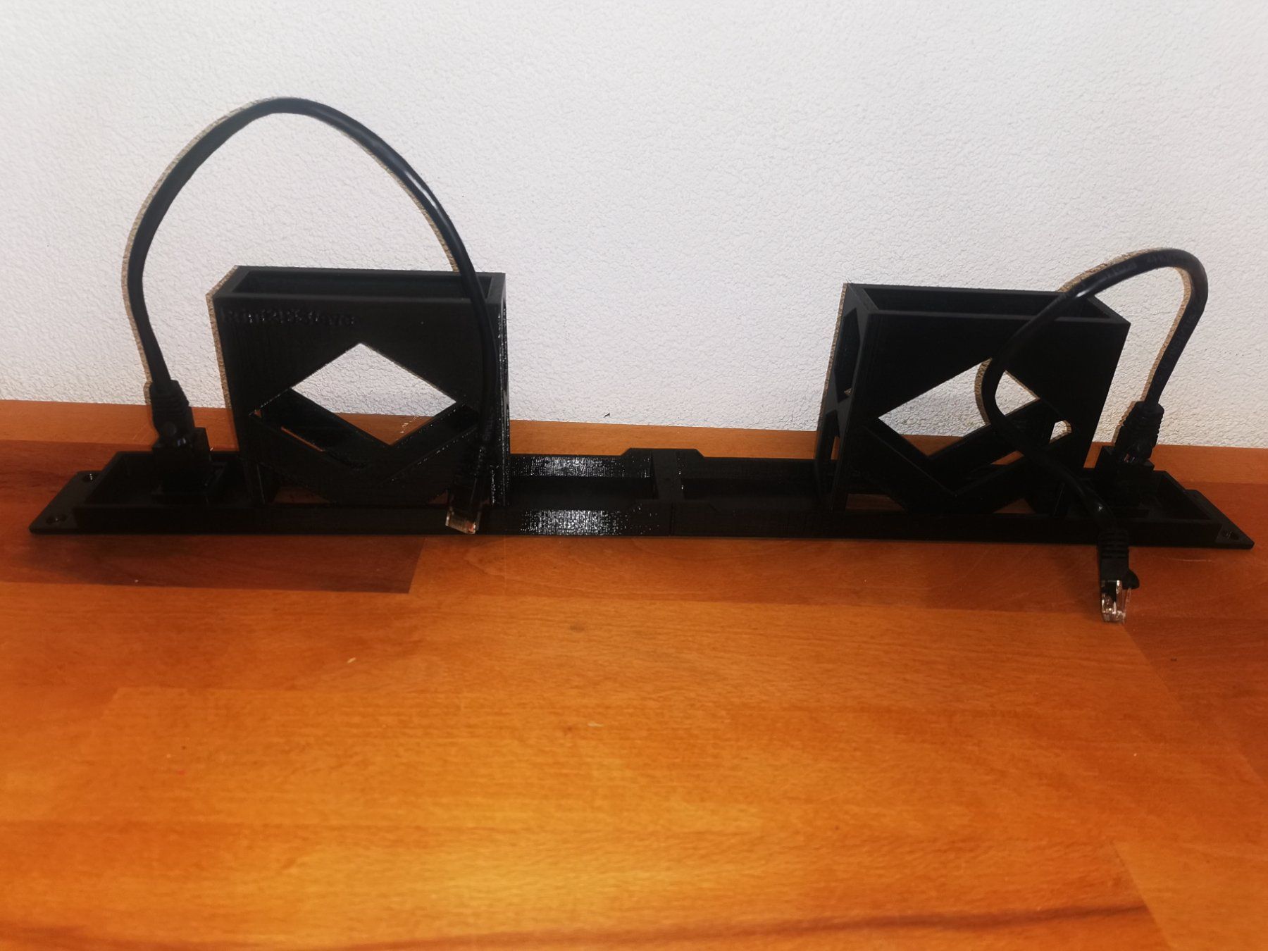 Racks & Cavalletti: Philips Hue 19" Rack Mount Set – Usato da Buchs ZH venduto da Sutoris 3