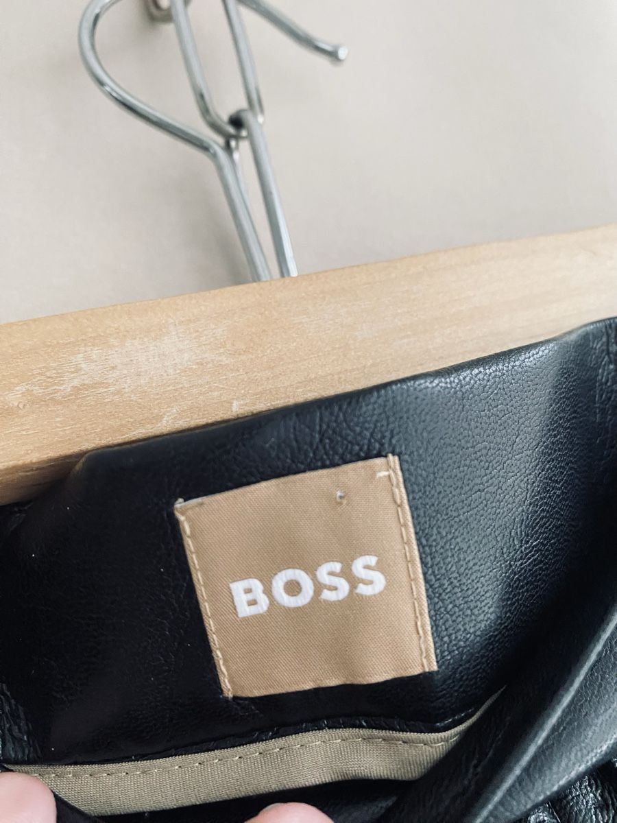 Hugo Boss Gonne: BOSS Echtleder Plisserock Gr.36 NP 730 Fr – Usato da Affoltern am Albis venduto da Elenaki67 4