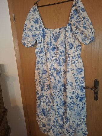 Kleid H&M Mama Blumenmuster blau weiss Gr. XXL
