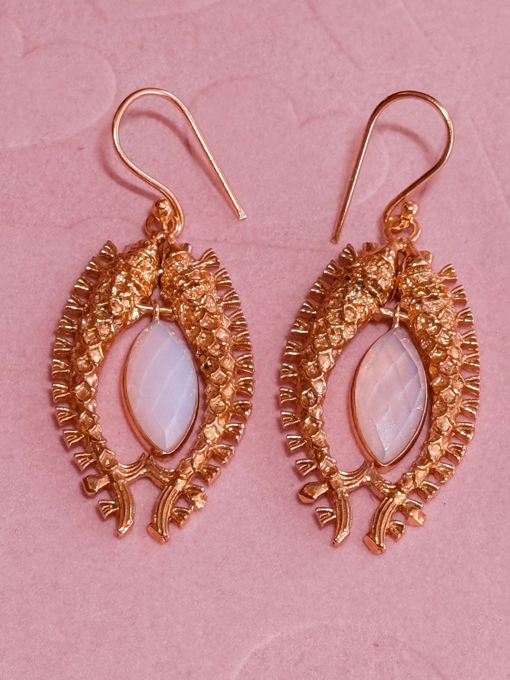 Orecchini pendenti & Orecchini a lobo: Boucles élégance opale – Nuovo e nell'imballaggio originale da St-Maurice venduto da Sandrinette123 2