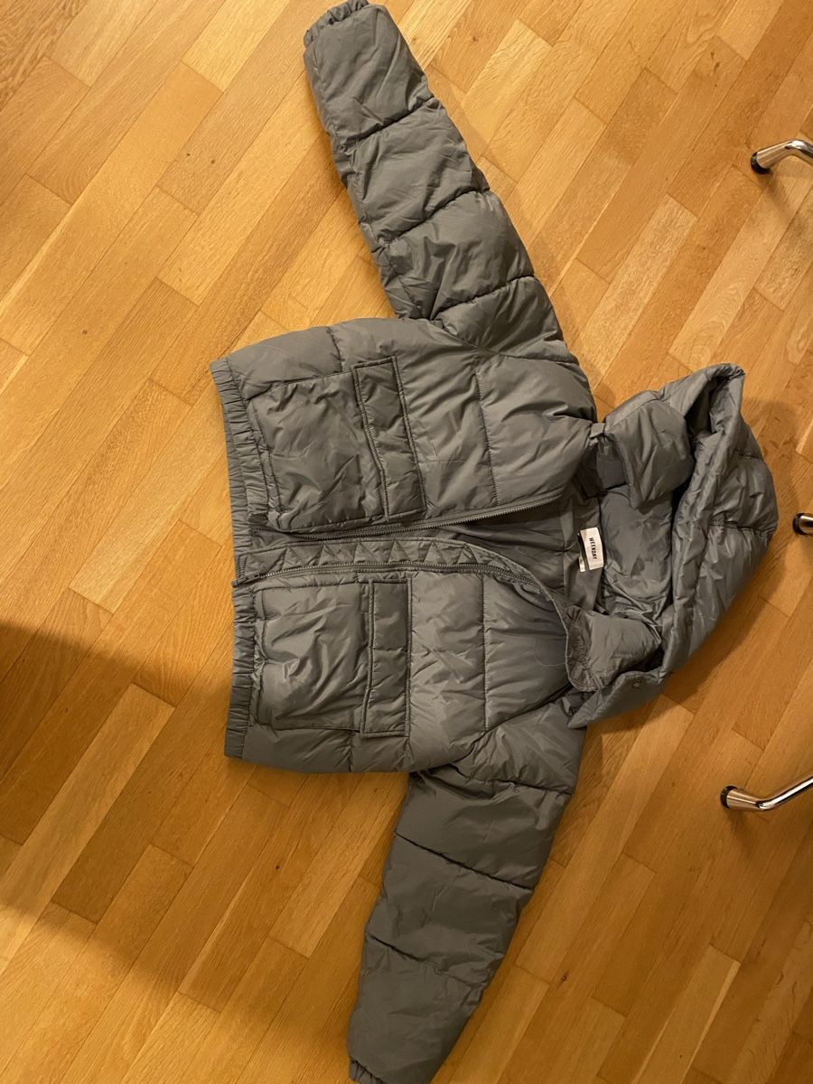 Weekday Jacken & Mäntel: Winterjacke Weekday – Gebraucht aus Ipsach von ale_v82h