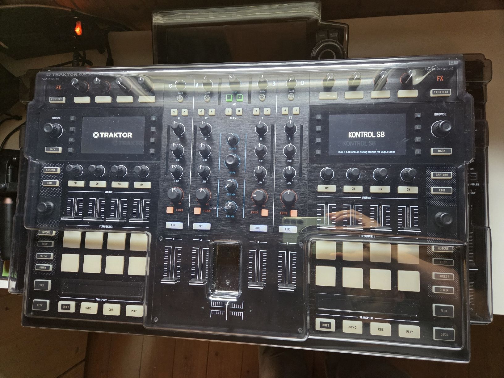 Native Instruments Mischpulte: Native Instruments Traktor Kontrol S8 – Gebraucht aus Varen von Ek4 1