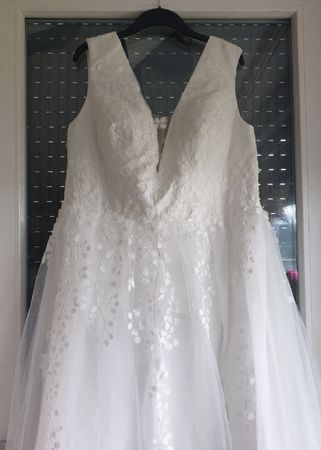 neues Brautkleid Gr. 48/50