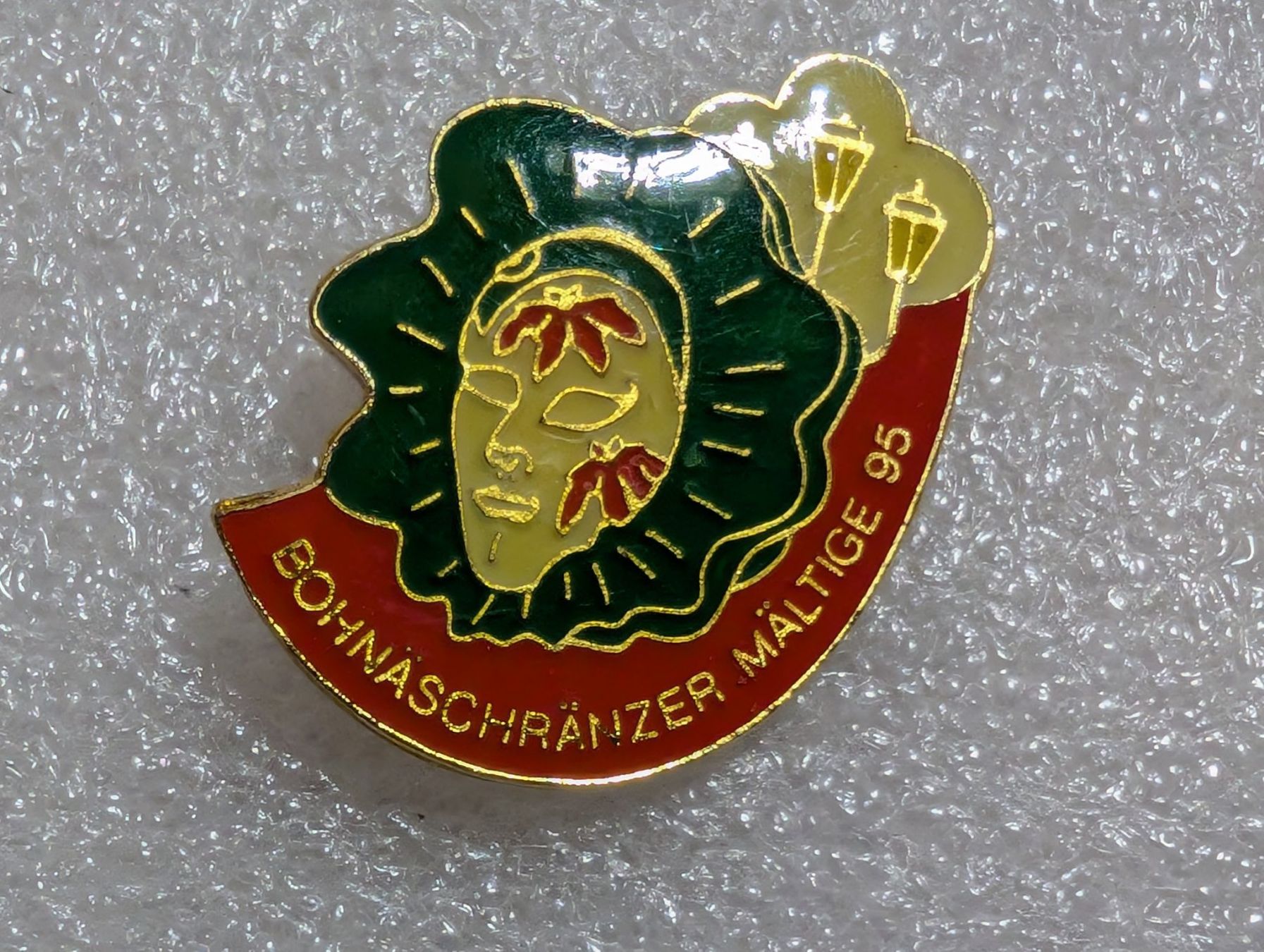 Plaquettes & Badges: Ansteckpin 262: – D'occasion à Oppligen par Pin-Fall-Shop