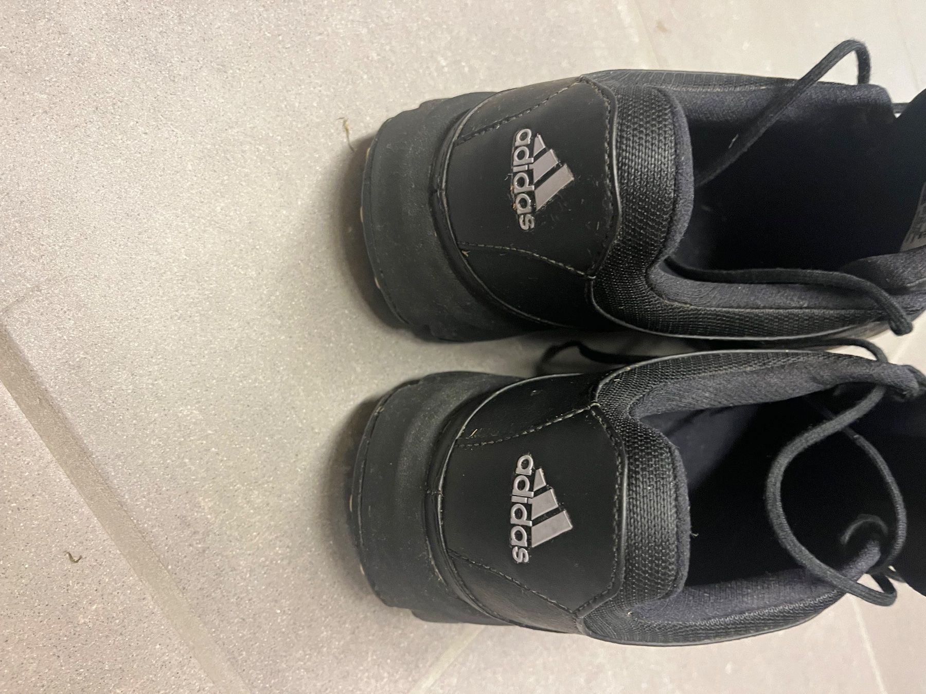 Adidas Scarpe da uomo: Adidas Golf Schuhe Leder 44,5 – Usato da Neerach venduto da fuz_8d7l 5