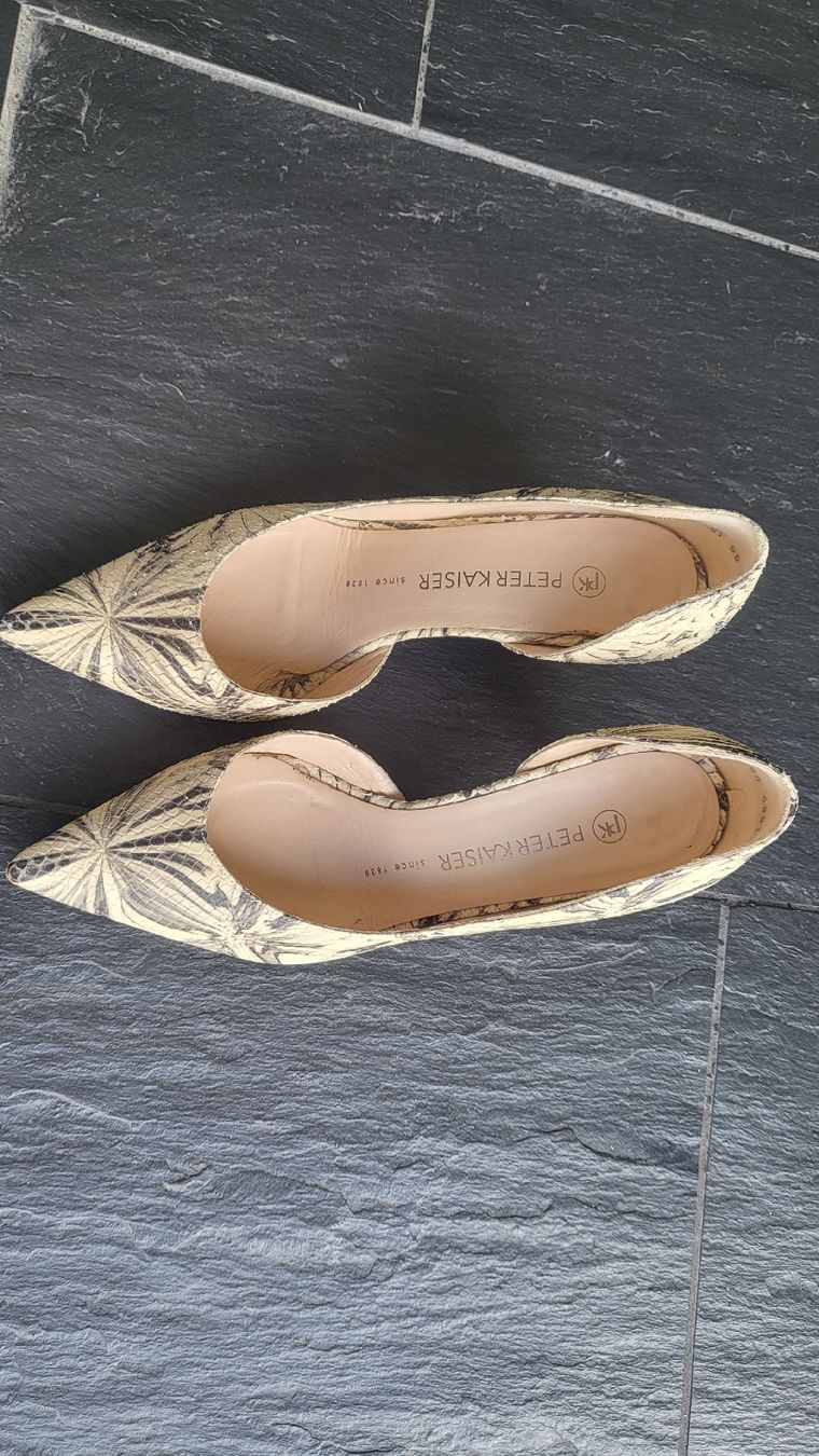 Kaiser Damenschuhe: Peter Kaiser Pumps Gr. 4 / 37, Python Print, neuwertig – Gebraucht aus Gutenswil von Spomi 1