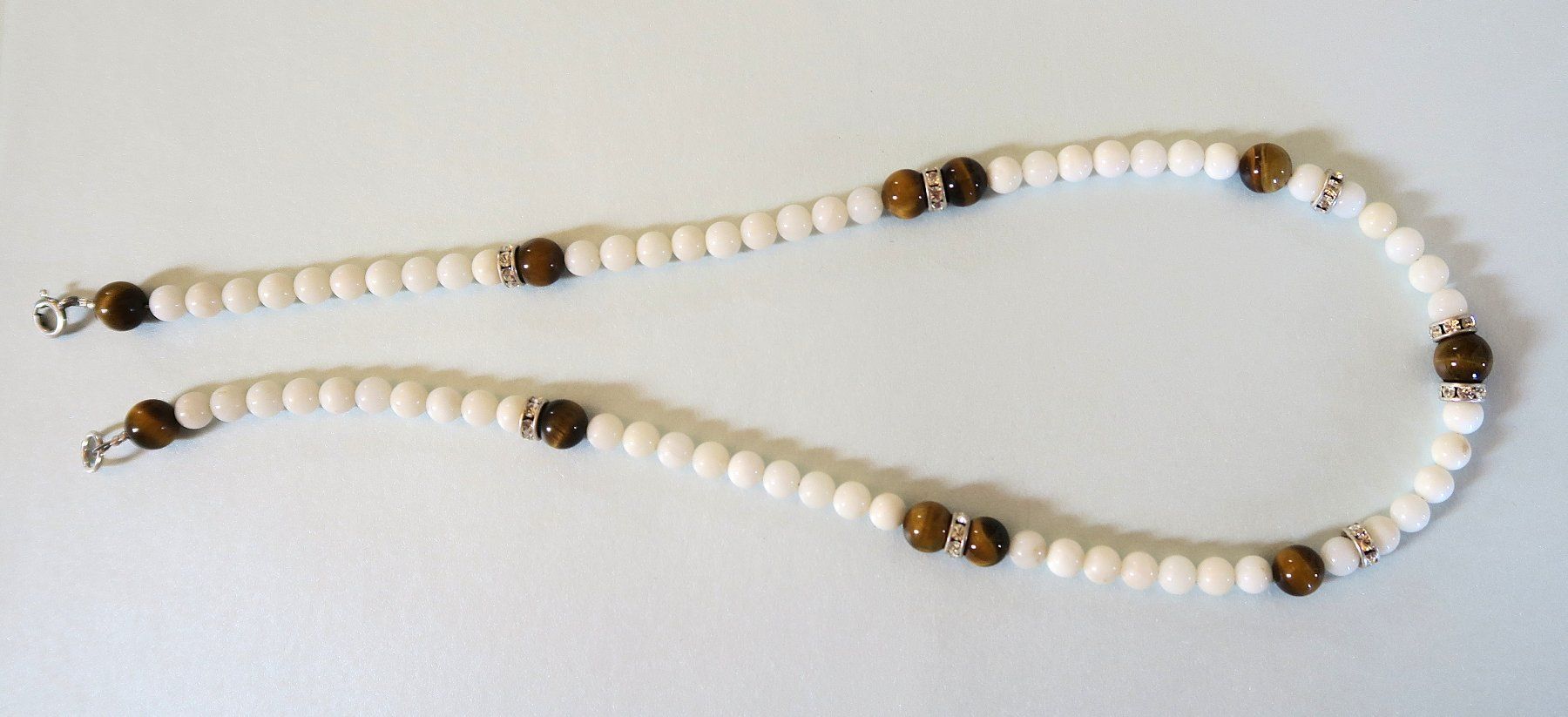 Catenine: Perlenkette weisse Jade/Tigerauge – Usato da Brittnau venduto da marlenestone 3