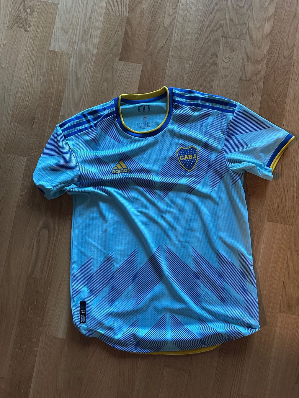 Adidas Canottiere & Pantaloni: Boca Juniors, Grösse M – Usato da Luzern venduto da Toebew