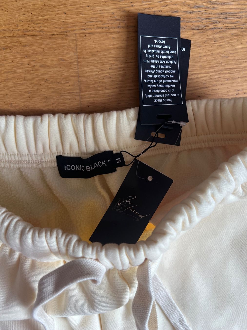 Hosen: Iconic Black Sweatpants – Neu (gemäss Beschreibung) aus Zürich von John_777 1