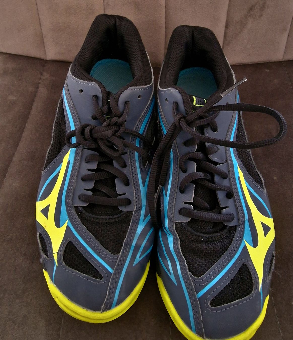 Mizuno Scarpe per ragazzi: Mizuno Hallenschuhe Grösse 38.5 – Usato da Solothurn venduto da Legolas15 2
