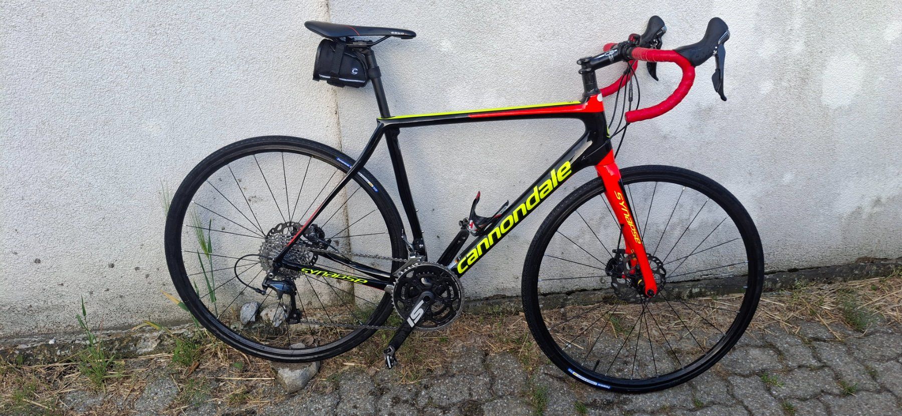 Cannondale Biciclette: Rennrad Cannondale Synapsa Carbon Disc – Usato da Kyburg venduto da JBMNT2020