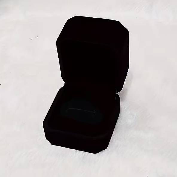 Portagioie: Ringbox Samt Schwarz – Nuovo e nell'imballaggio originale da Oberwil BL venduto da vin_x5w9 1