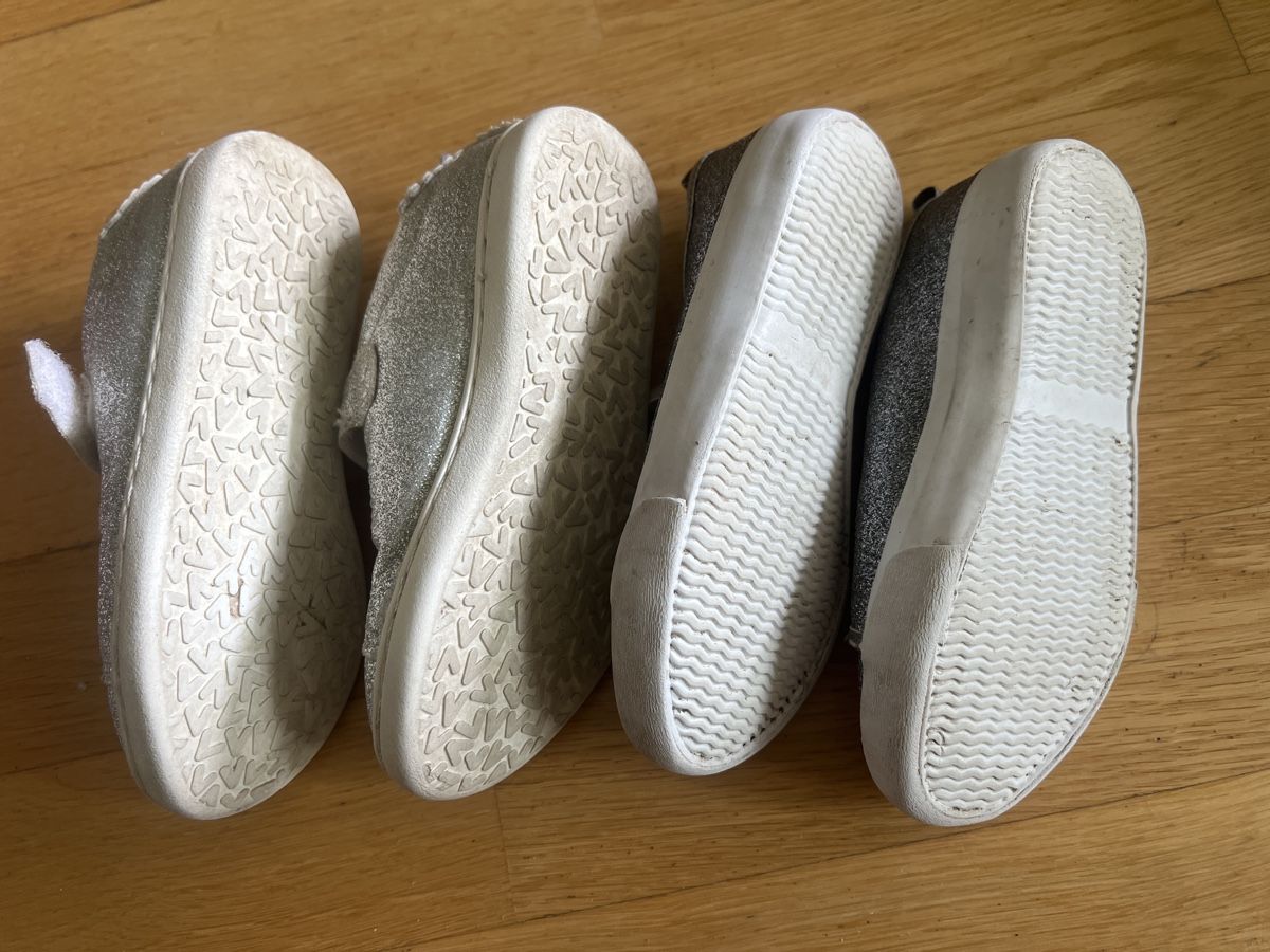 H&M Schuhe für Mädchen: 2 Paar Sneakers, Glitzer, Gr. 27 – Gebraucht aus Zürich von Salsera79 3