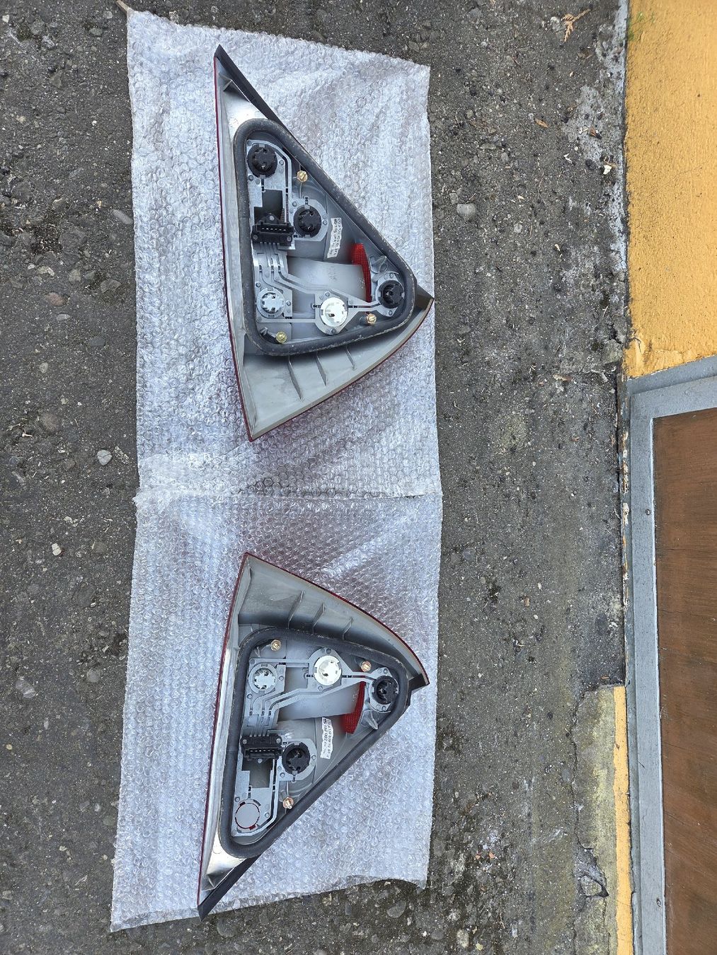 Mercedes-Benz Tutti pezzi di ricambio auto: MERCEDES R170 Heckleuchten Set – Usato da Villmergen venduto da schluessel65 5