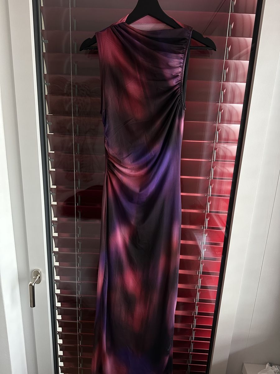 Pull&Bear Vestiti: Pull&Bear langes Kleid – Nuovo (secondo la descrizione) da Zürich venduto da jennixrk