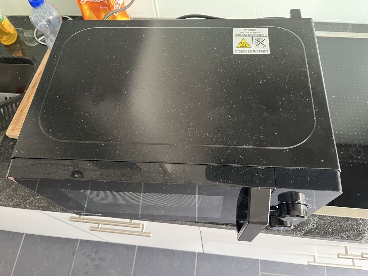 Küchengeräte: TOSHIBA Mikrowelle – Gebraucht aus St. Gallen von mar_bkr8 3
