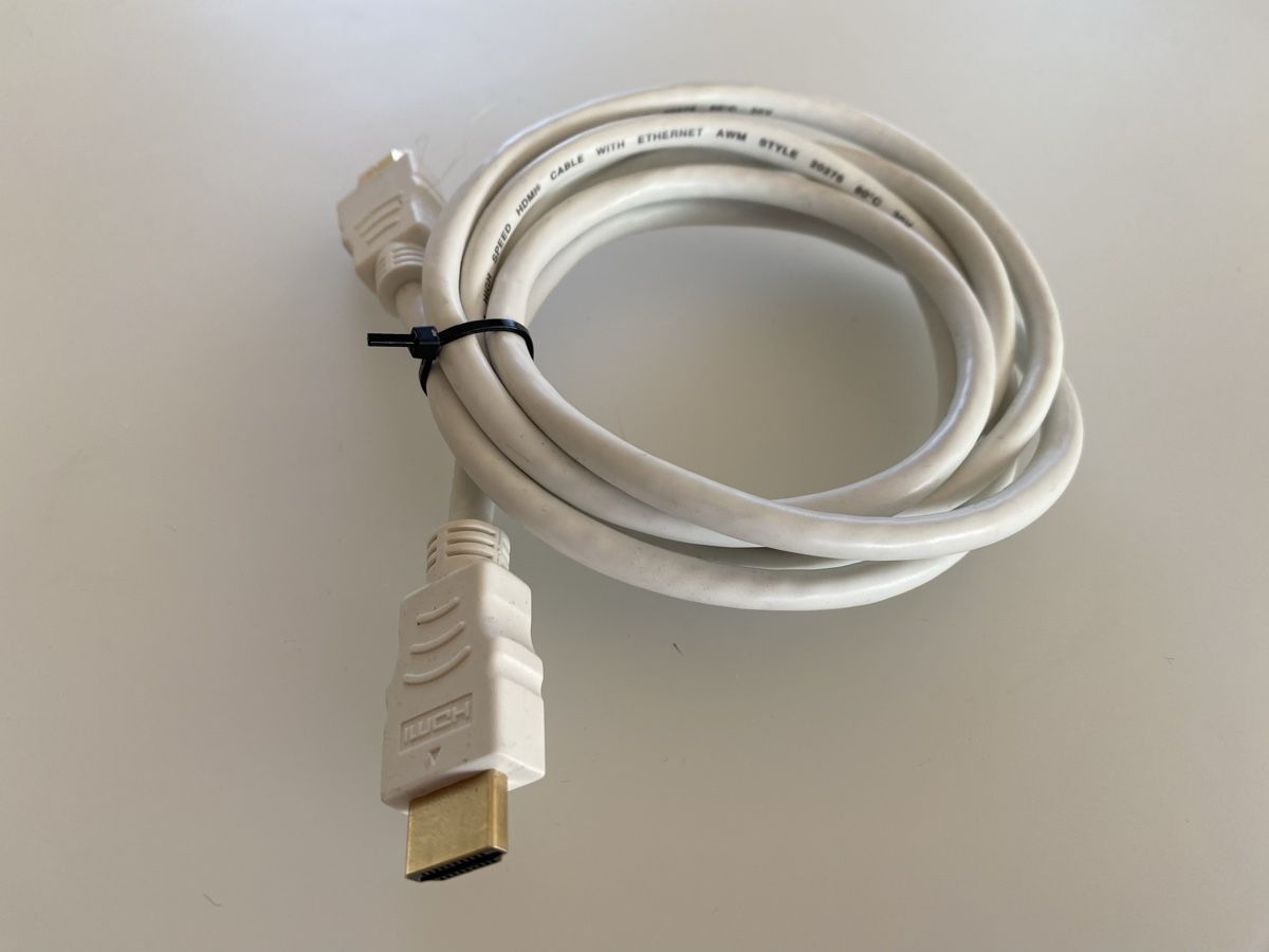 Cavi: HDMI KABEL 1080 Bildrate – Usato da Hochdorf venduto da Katja014 1