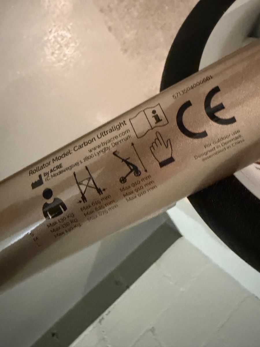 Ausili per la deambulazione: Rollator BY ACRE Carbon Ultralight gebraucht – Nuovo (secondo la descrizione) da Uetikon am See venduto da reto.blasi 2