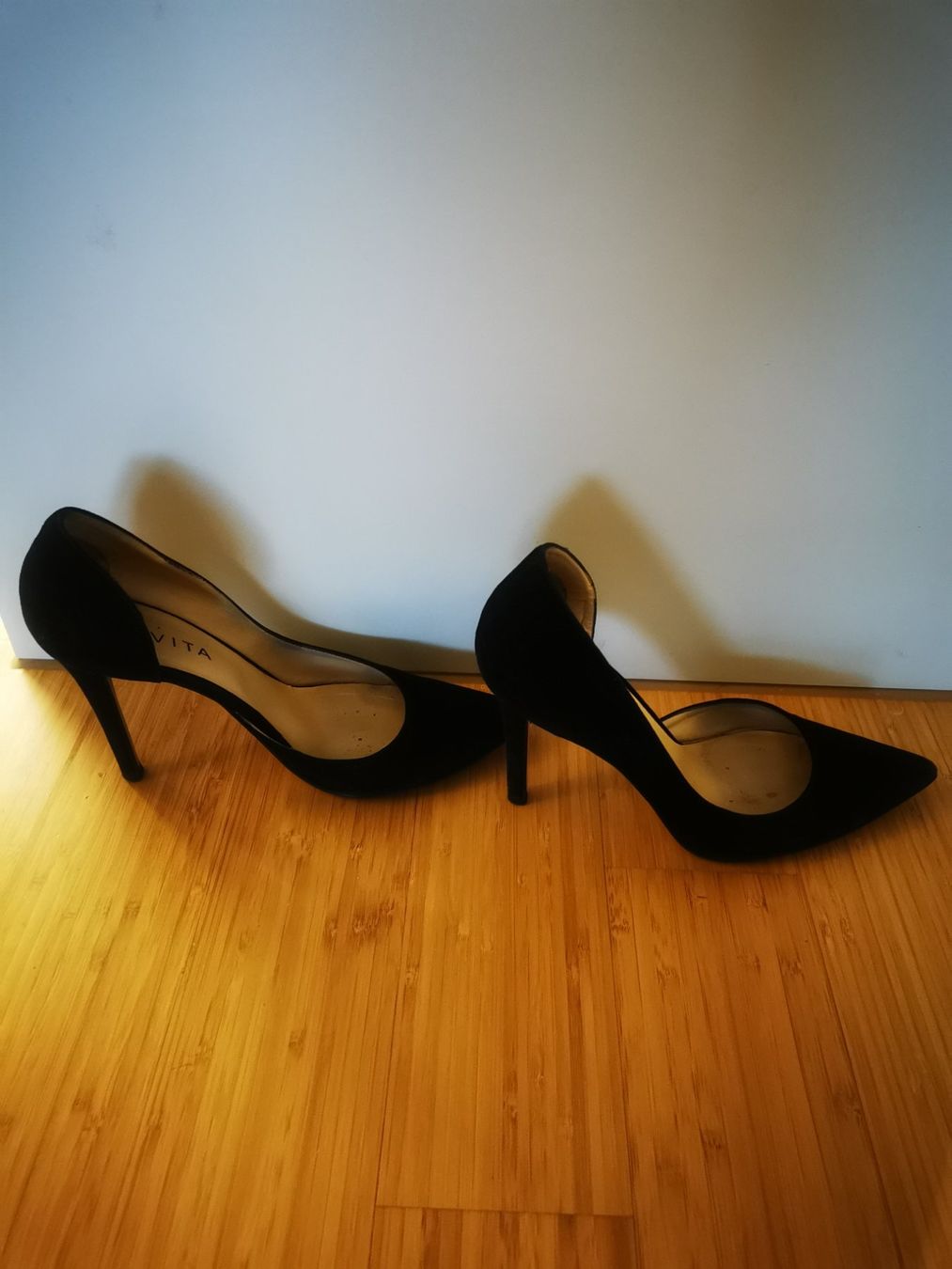 Damenschuhe: Schwarze Evita Wildleder Pumps, Gr. 39 – Gebraucht aus Niedergösgen von lil_s6k8 2