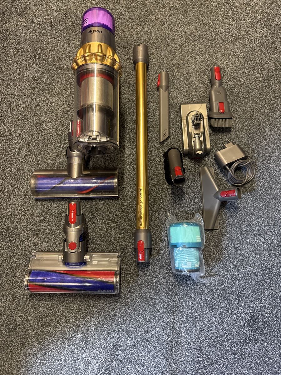 Dyson Aspirapolveri & Accessori: Dyson v11 absolute pro – Usato da Landquart venduto da Nnf007