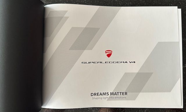 Libri: Ducati Superleggera V4 Bildband – Nuovo (secondo la descrizione) da Zürich venduto da qwertzZH 2