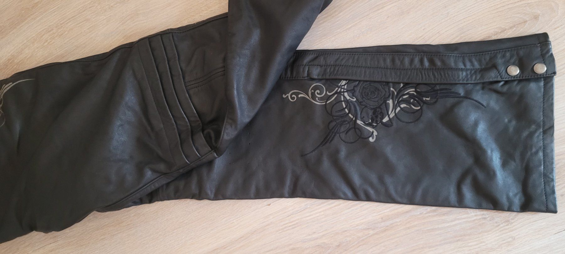 Held Pantaloni: Lederhose Motorrad – Usato da St. Silvester venduto da misterdollar 1