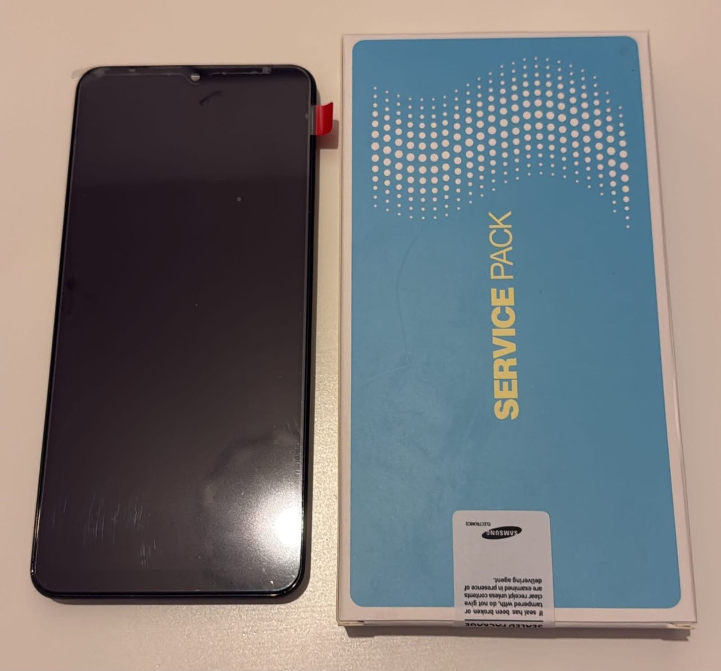 Telefoni cellulari / Smartphones: Display Original Samsung A13 . – Nuovo e nell'imballaggio originale da Leukerbad venduto da mig_8bbp