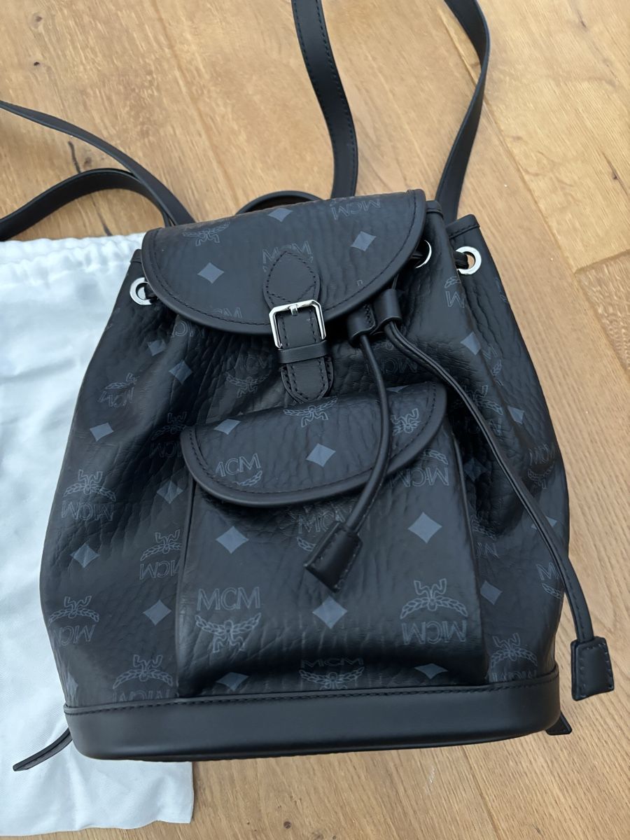 Mcm Sacs à dos: Stylish MCM Black mini Backpack - NEW – Neuf avec emballage d'origine à Windisch par bymarikaa 1