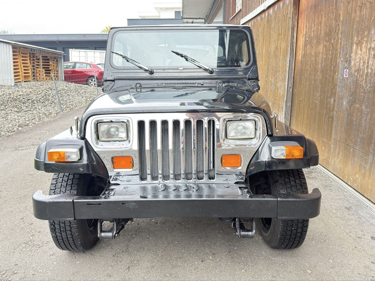 Jeep Autos: JeepWrangler 4x4 – Gebraucht aus Buttikon SZ von F-M 9