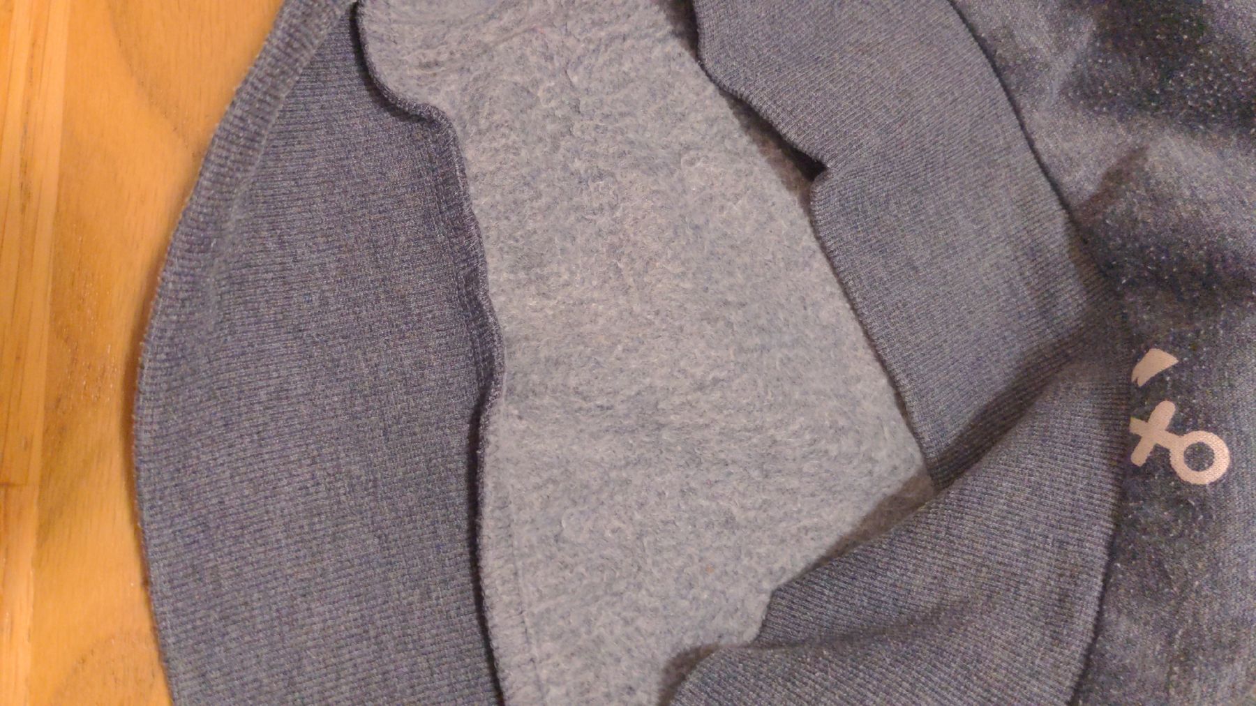 Only Maglioni & Felpe: Grauer Kapuzenpullover ONLY, Anker Muster, Gr. M – Usato da Sutz venduto da Rawypp 3