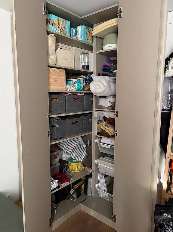 Armadi: PAX Eckschrank beige – Usato da Belp venduto da gridu1 1