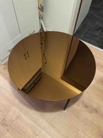 Neuwertiger Couchtisch mit Glasplatte