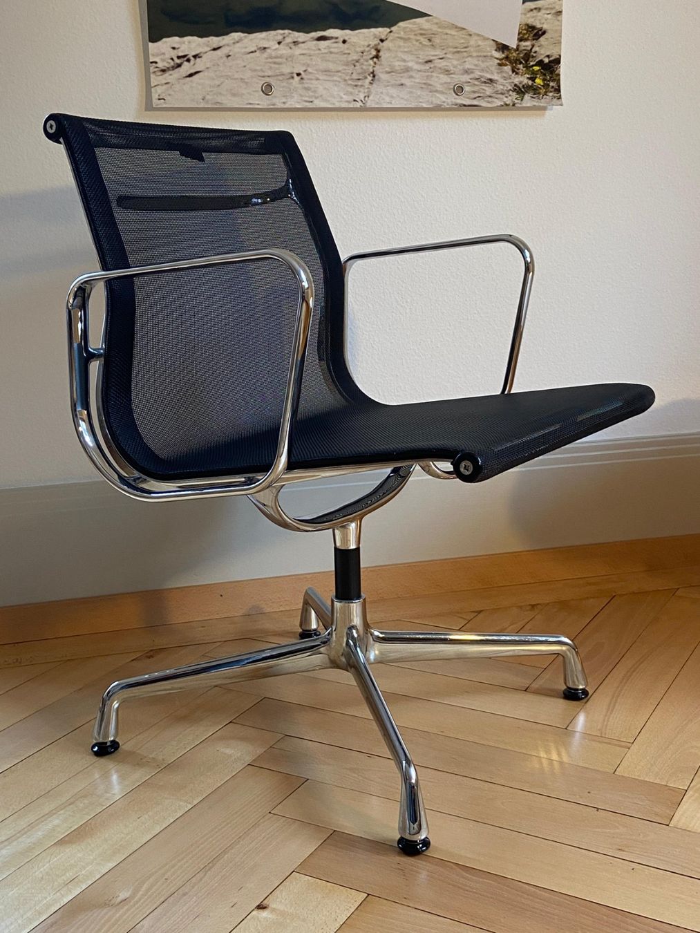Eames Sedie: EA 107 Eames / Vitra (nicht drehbar) – Usato da Zürich venduto da karlberz