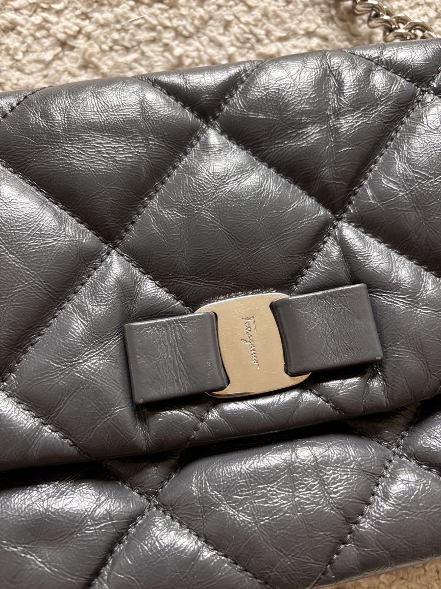 Salvatore Ferragamo Borse da donna: Salvatore Ferragamo Tasche. – Usato da Luzern venduto da lor_x8hx 1
