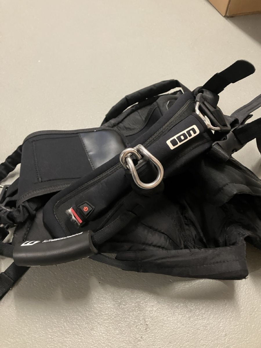 Kite: ION Sitz Trapez ECHO X M Hook Grösse 50/M – Gebraucht aus Steckborn von 4you 3