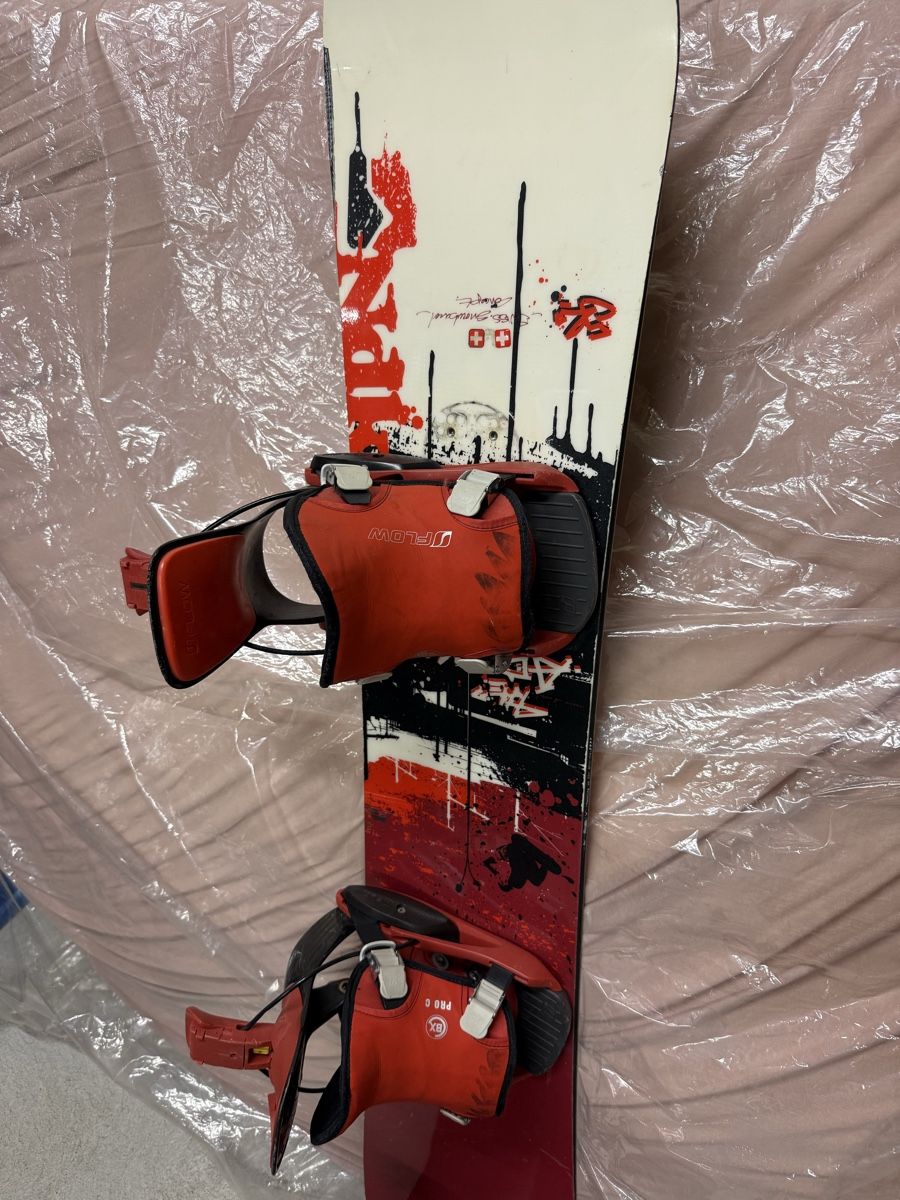 Board: Snowboard mit Bindung und Schuhen gebraucht – Usato da Langnau i. E. venduto da Piaggiosi5 1