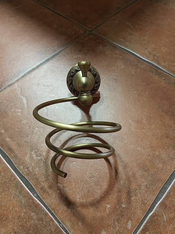 Supporti a parete: Accessoires pour la salle de bain – Usato da Arconciel venduto da gab_cjb2 3