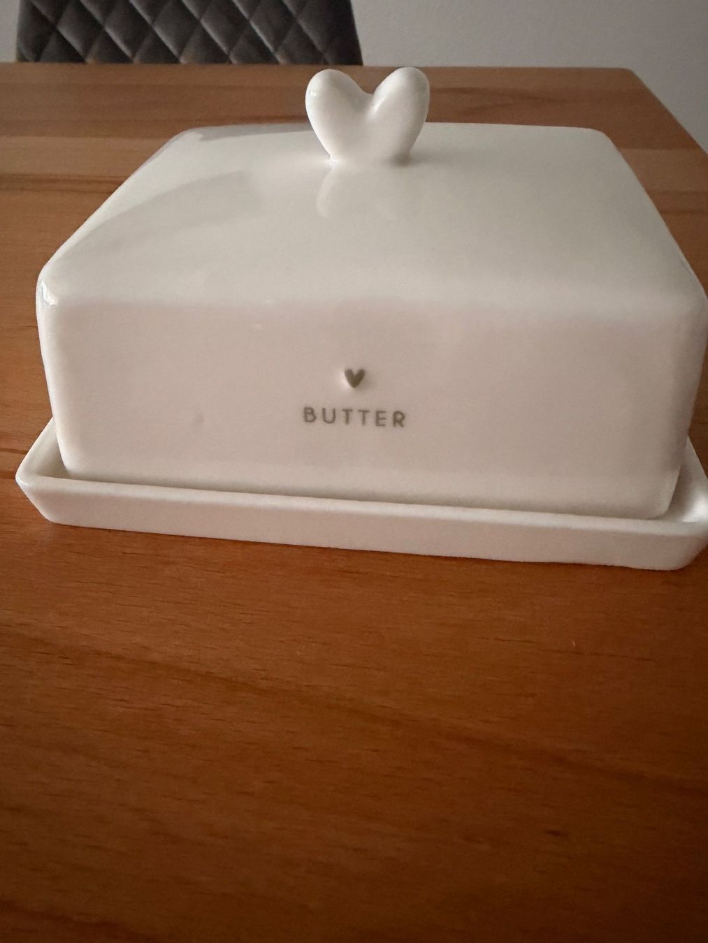 Autre vaisselle: Hübsche Butterdose aus Keramik – Neuf (Voir description) à Ossingen par kimpossibel