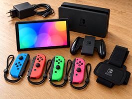 🎮 Nintendo Switch OLED + 4 Joy-Cons + 6 Spiele + Box