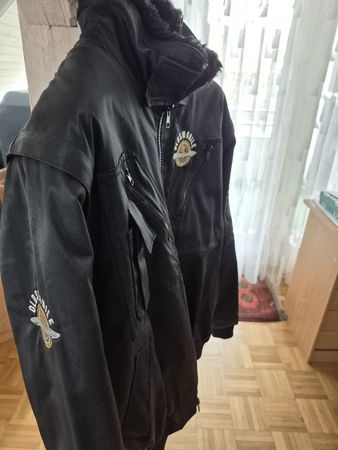 Stil: Bomberjacke mit Oldsmobile Logo, Top Zustand, Grösse L