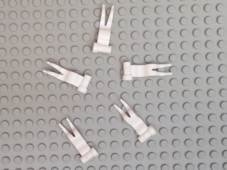Lego Baukästen: LEGO - 5x White Flag - Wave Left - 4495a – Gebraucht aus Muhen von Legoholic