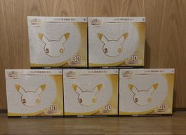 5 coffrets Pokémon Elite Trainer Box Célébrations 30th