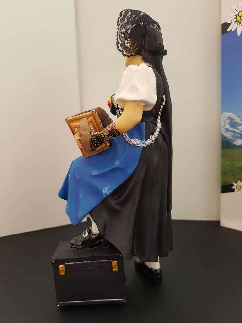 Statuette: Schweizer-Örgeli Figur – Nuovo e nell'imballaggio originale da Schönenbuch venduto da Rasmo 3