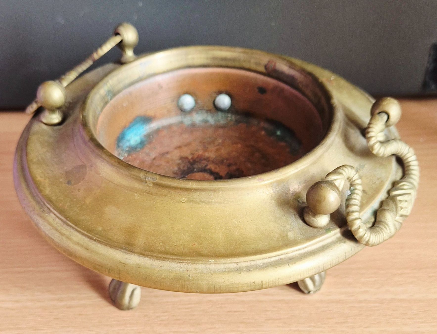 Tutte le decorazioni: Messing Schale mit Griffen – Usato da Winterthur venduto da Nalunina