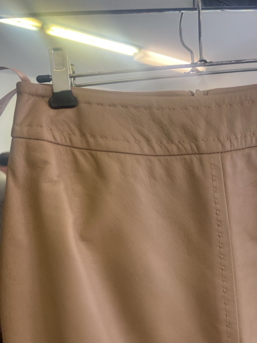 Madeleine Gonne: Madeleine Lederrrock beige Gr. 36 – Usato da Olten venduto da AtelierSecondhand23 1