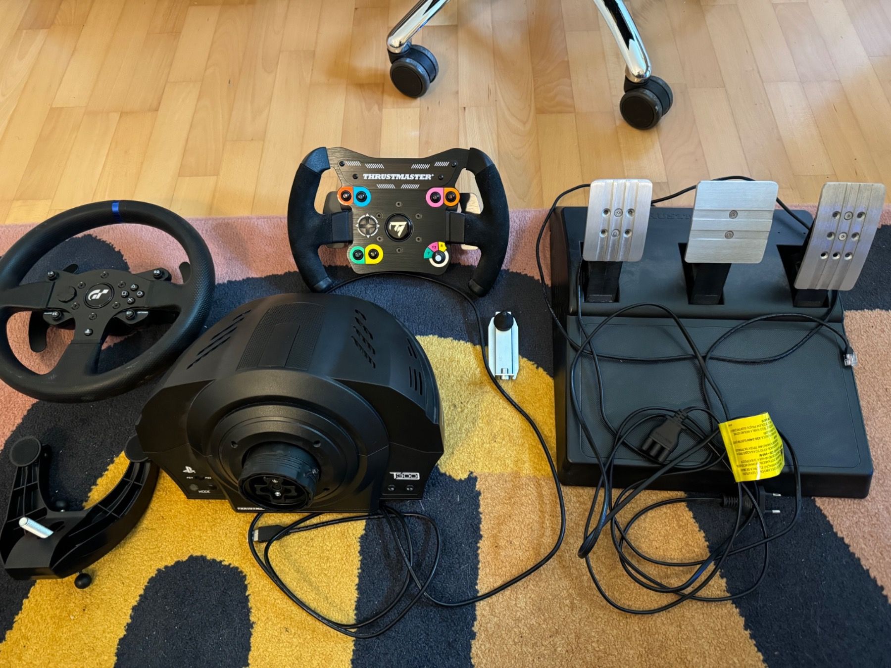 Thrustmaster Controller: Thrustmaster T300 RS GT Edition Wheel + Open Wheel Addon – Gebraucht aus St. Gallen von